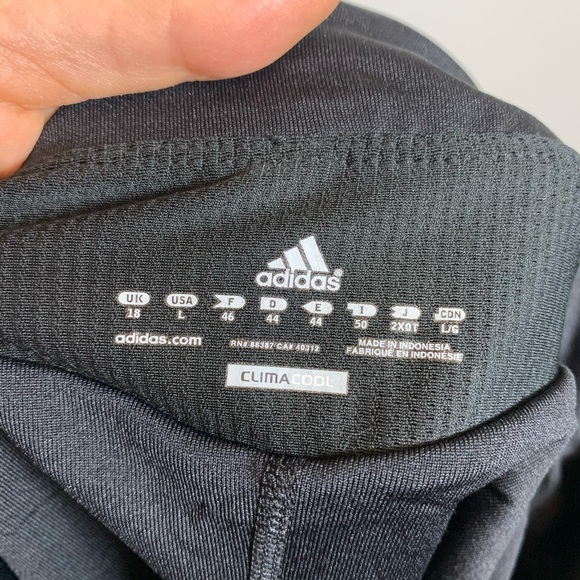 Adidas stretch sports skirt with built in shorts - Picture 2 of 8